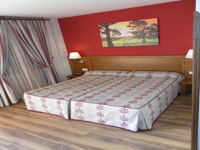 Hotel Milagros Rio Riaza Luaran gambar