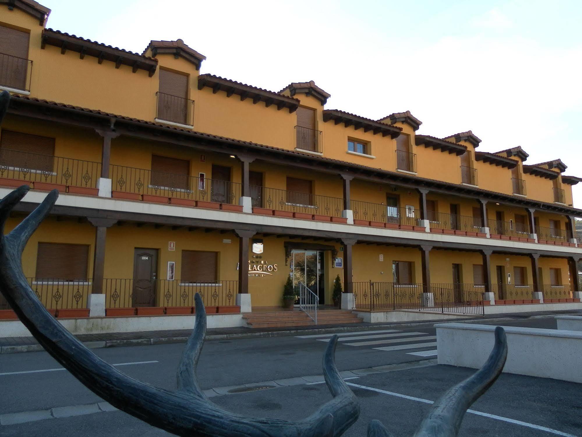 Hotel Milagros Rio Riaza Luaran gambar